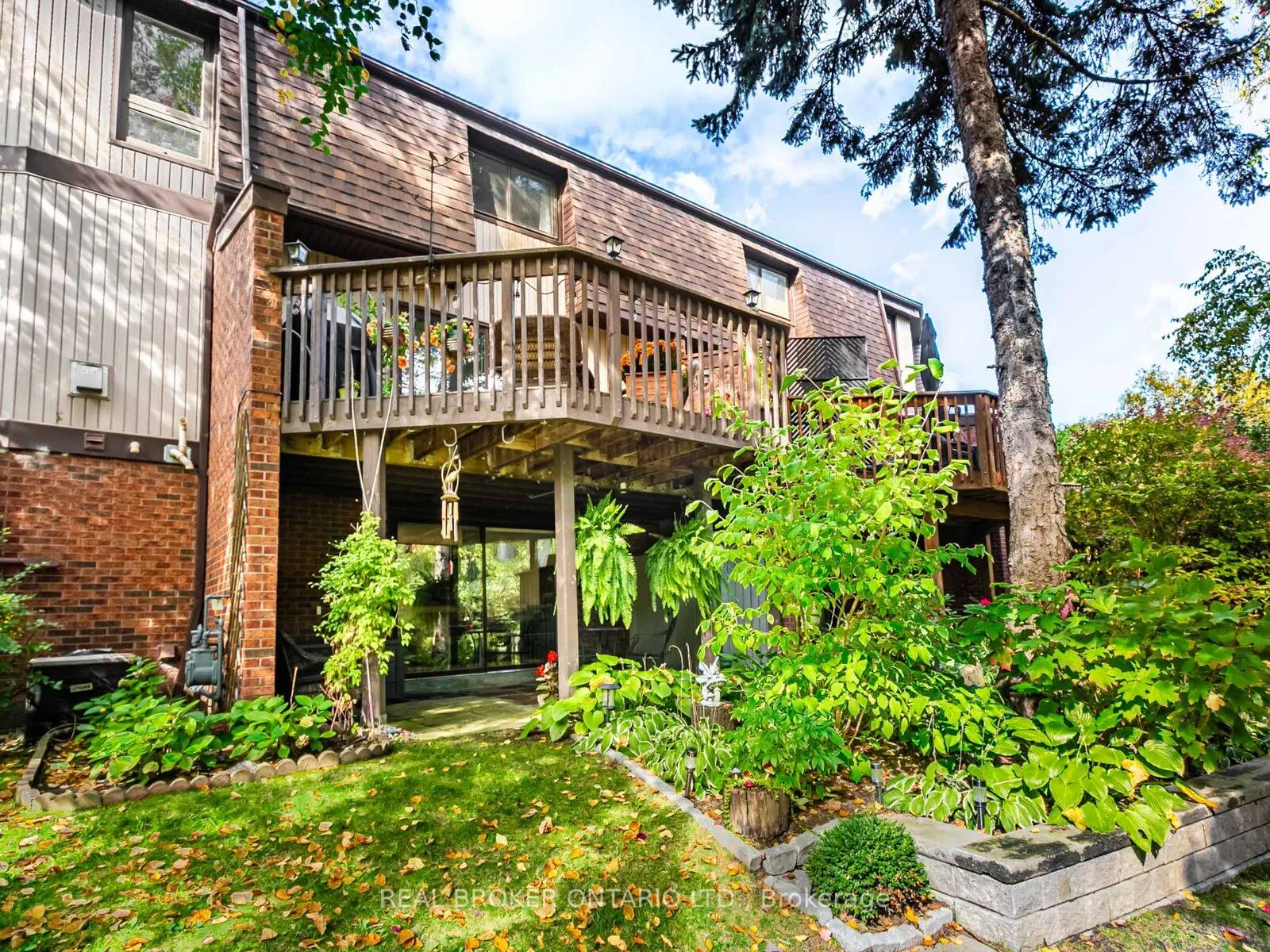 1060 Walden Circle, #27