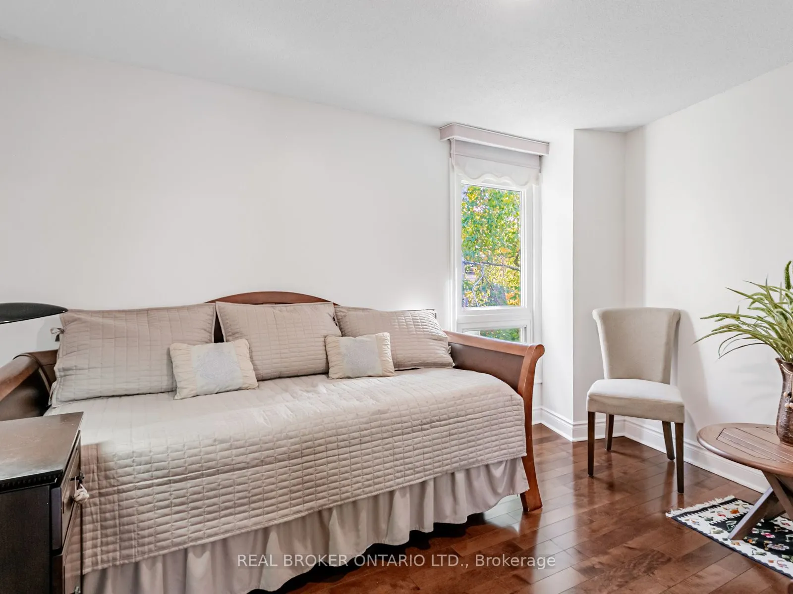 1060 Walden Circle, #27