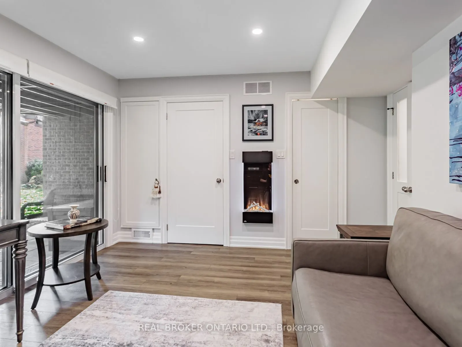 1060 Walden Circle, #27