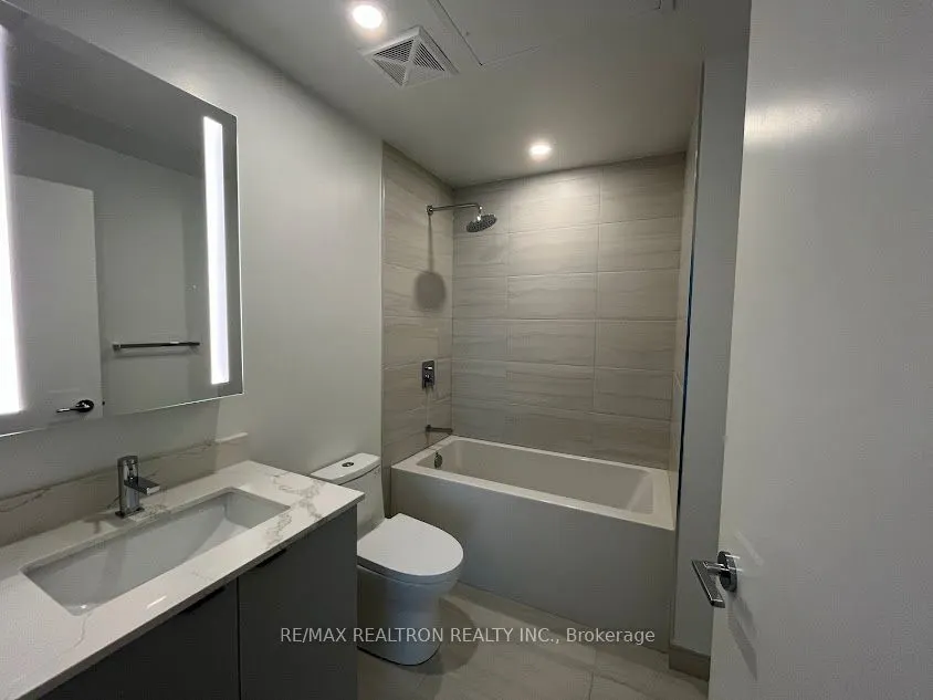 285 Dufferin Street, #905