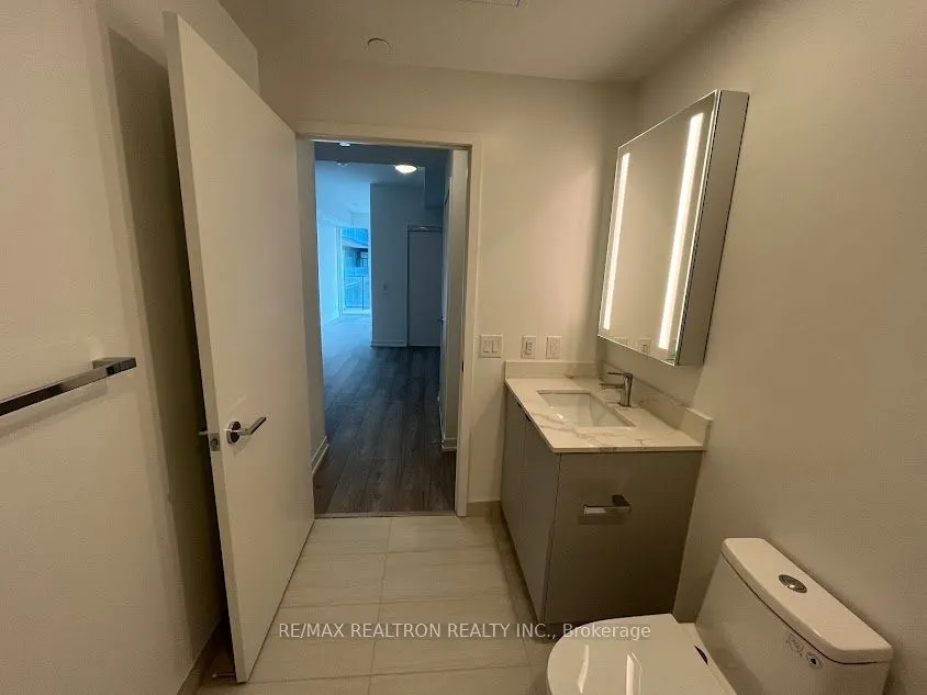 285 Dufferin Street, #905
