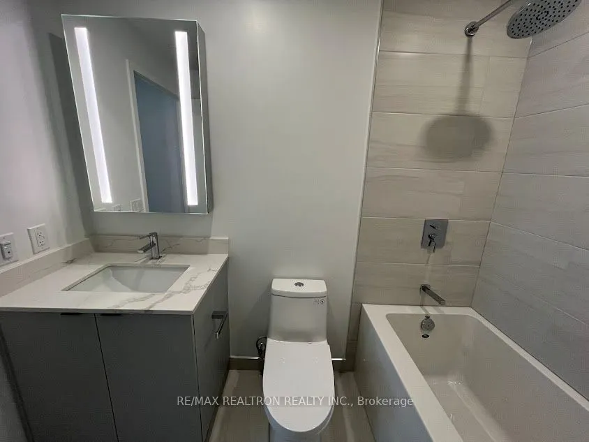 285 Dufferin Street, #905