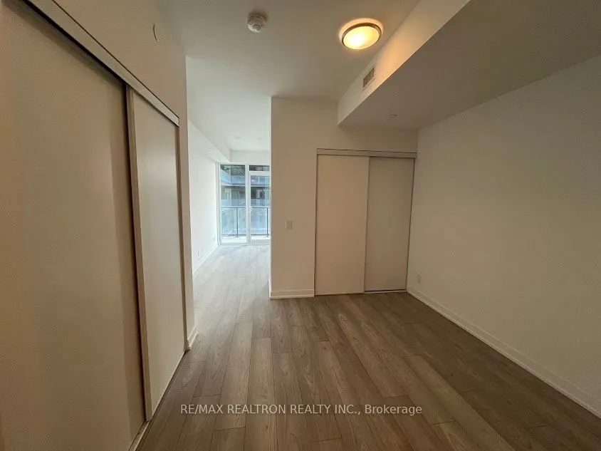 285 Dufferin Street, #905
