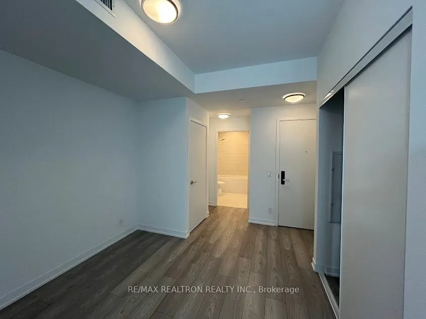 285 Dufferin Street, #905