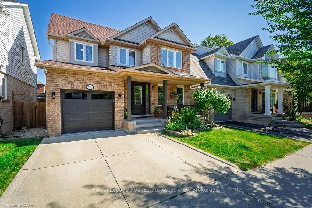 2221 Bluegrass Lane