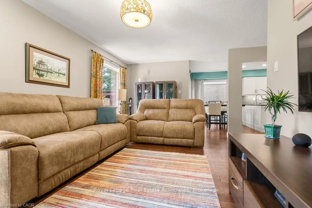 2221 Bluegrass Lane