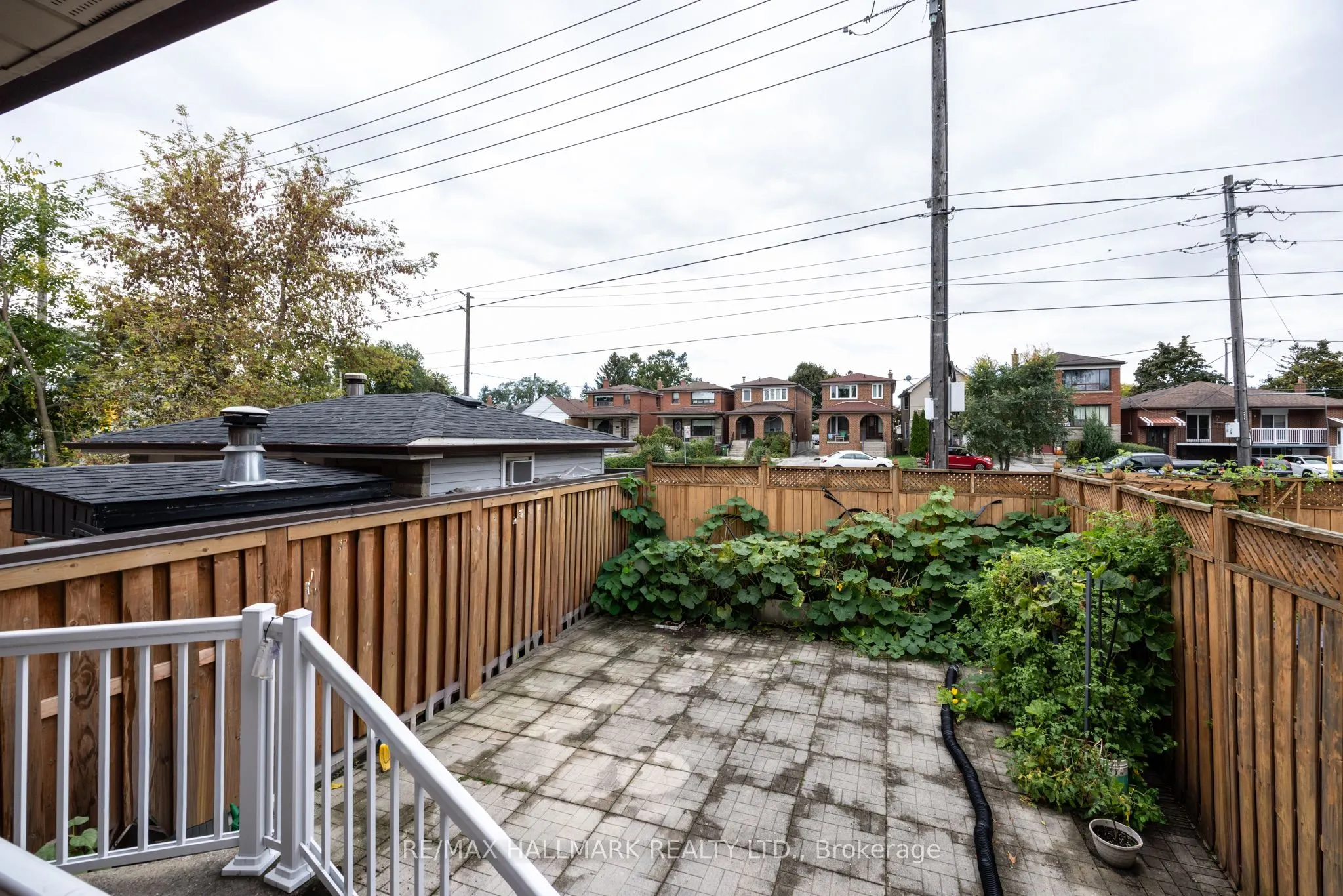 12 Outlook Garden Boulevard