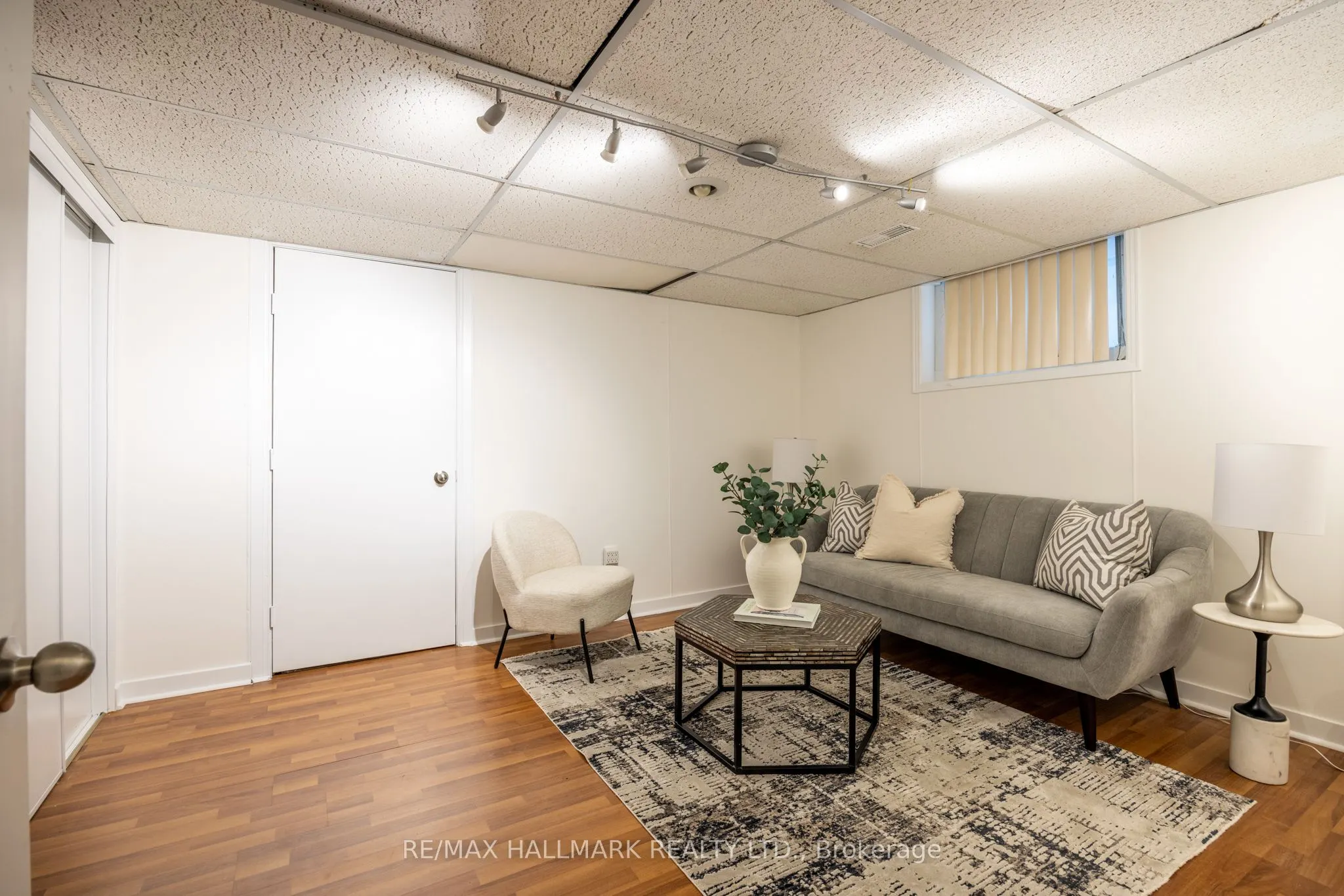 12 Outlook Garden Boulevard