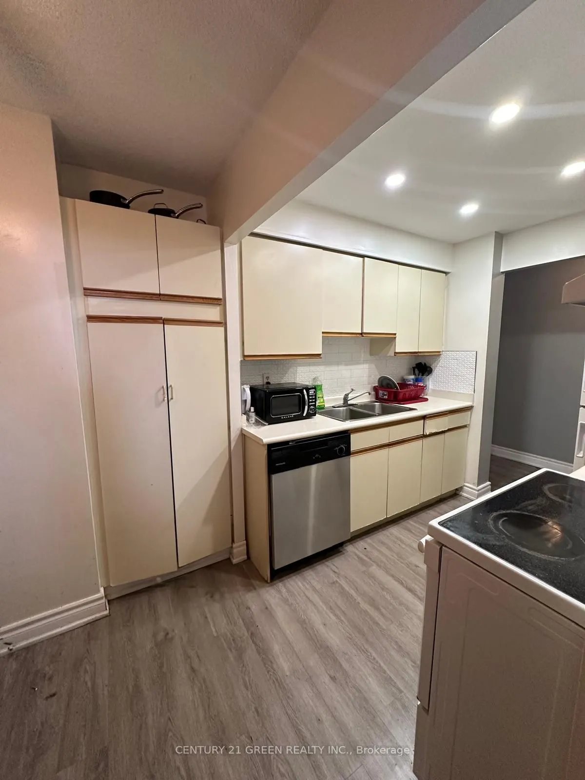 2556 Argyle Road, #706
