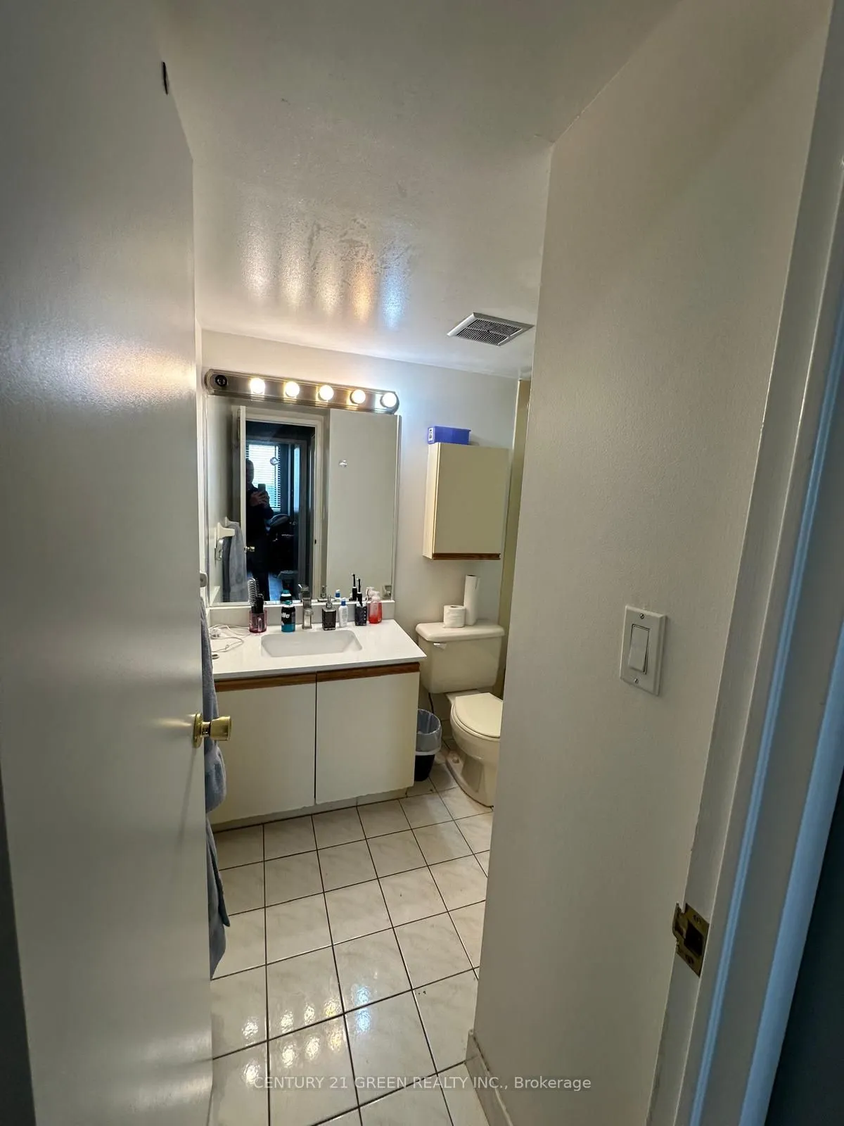 2556 Argyle Road, #706