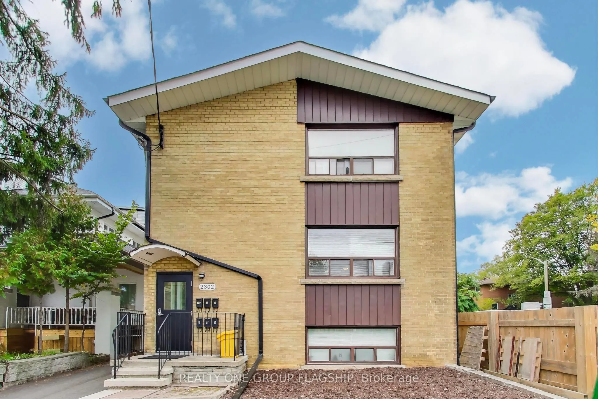 2302 Lake Shore Boulevard W, #2
