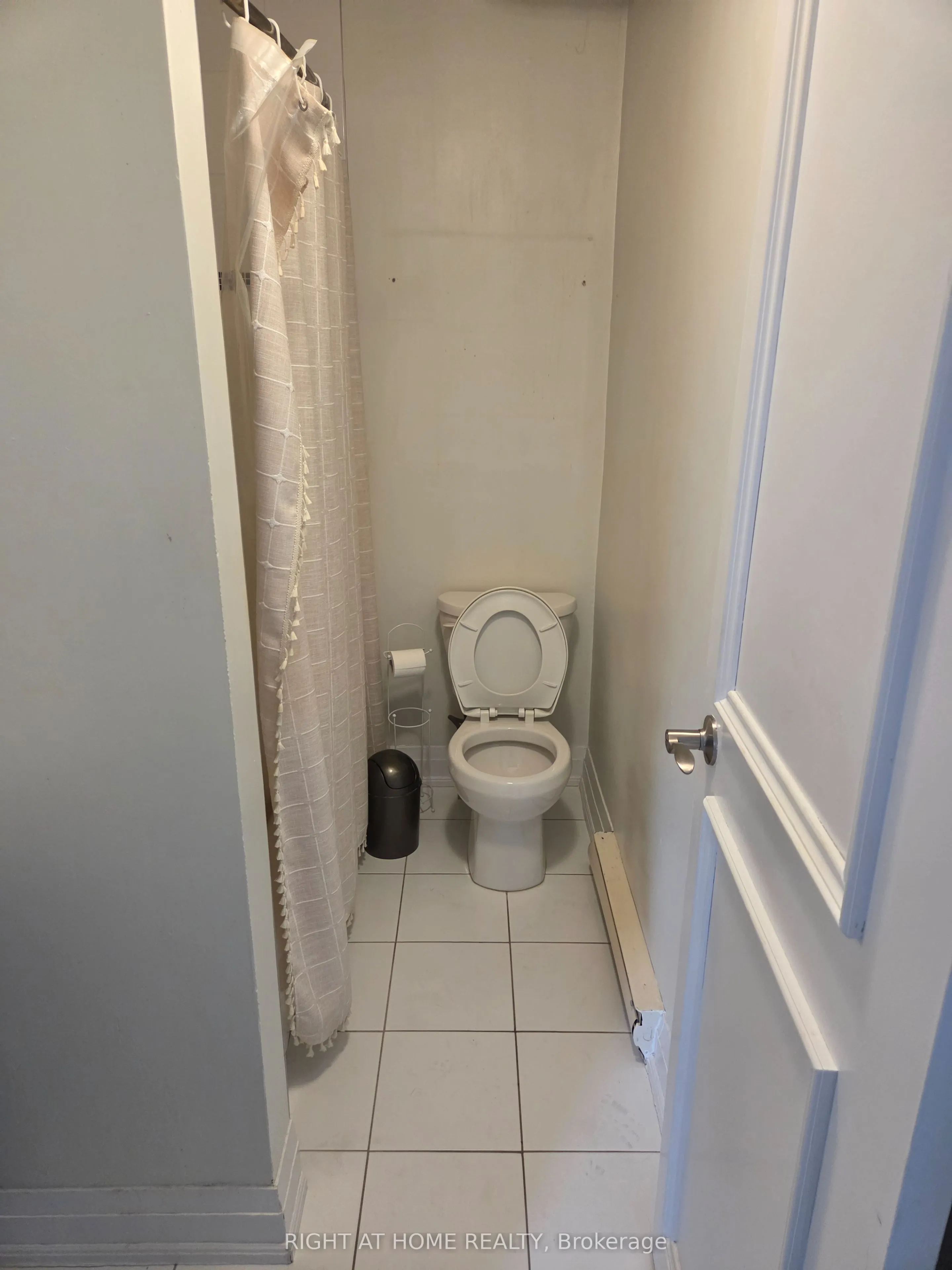 6 Stavebank Road, #2