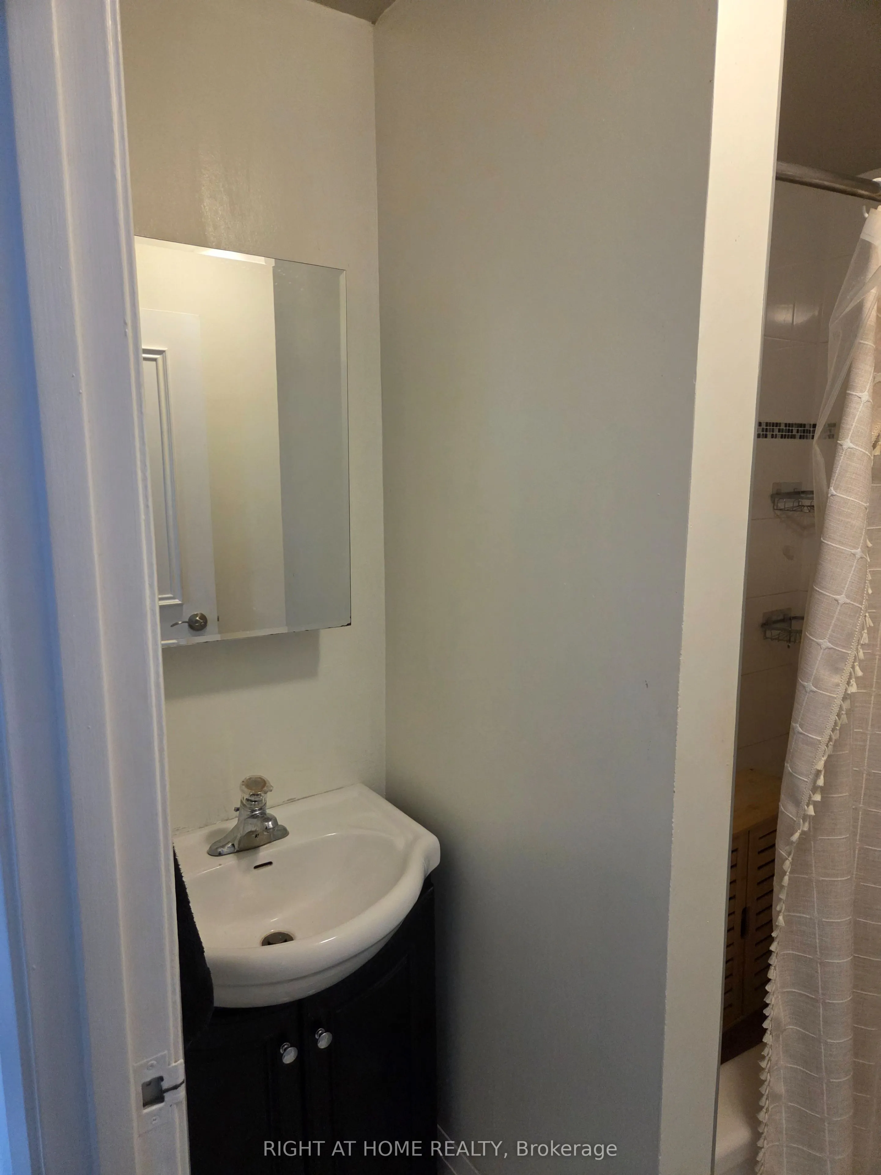 6 Stavebank Road, #2