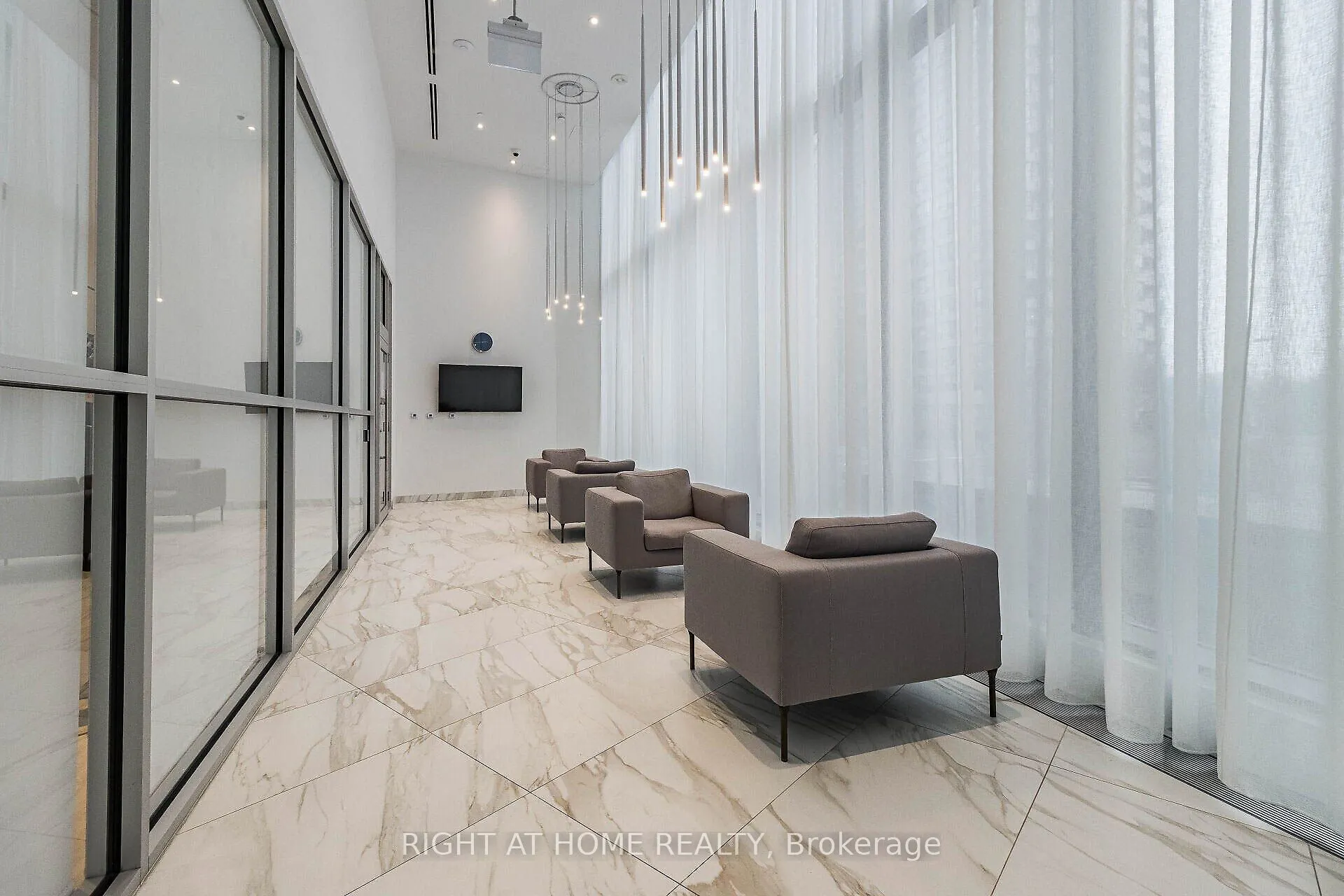 3883 Quartz Road, #702