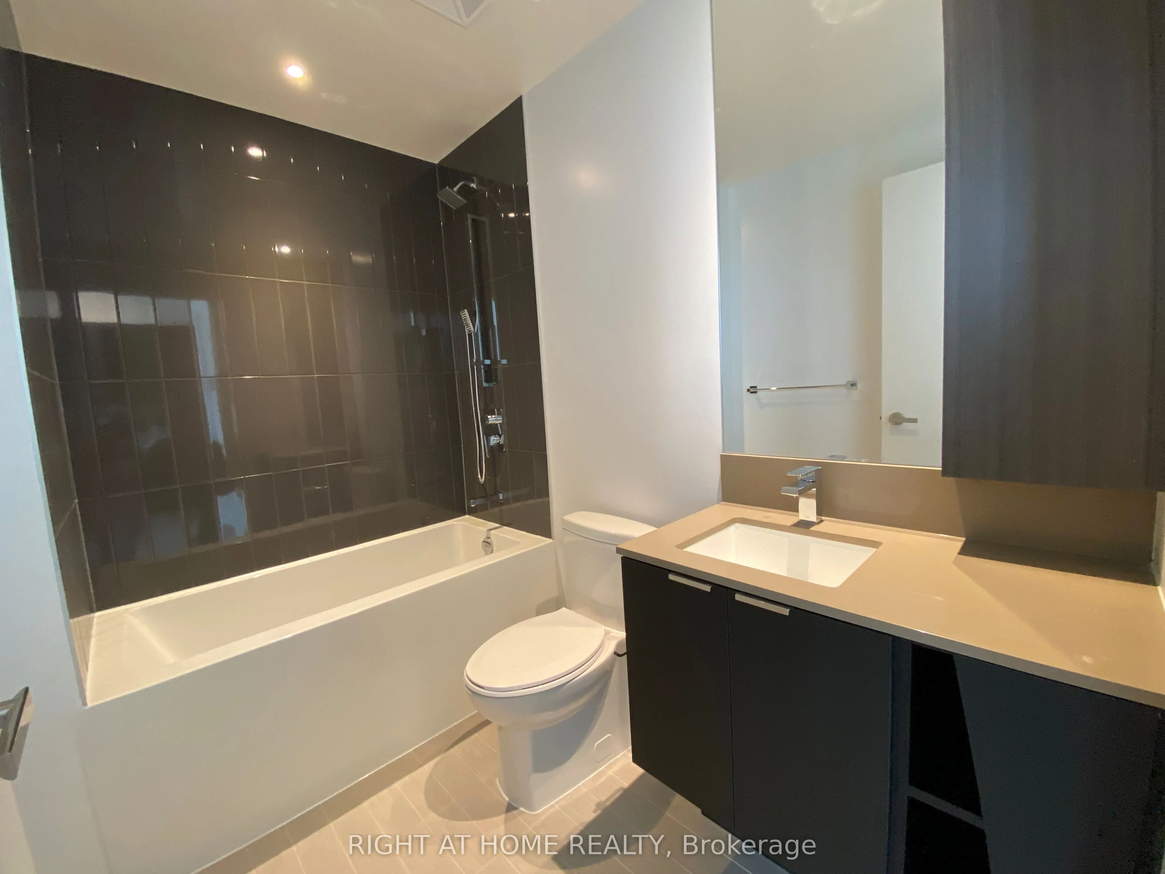 3883 Quartz Road, #702
