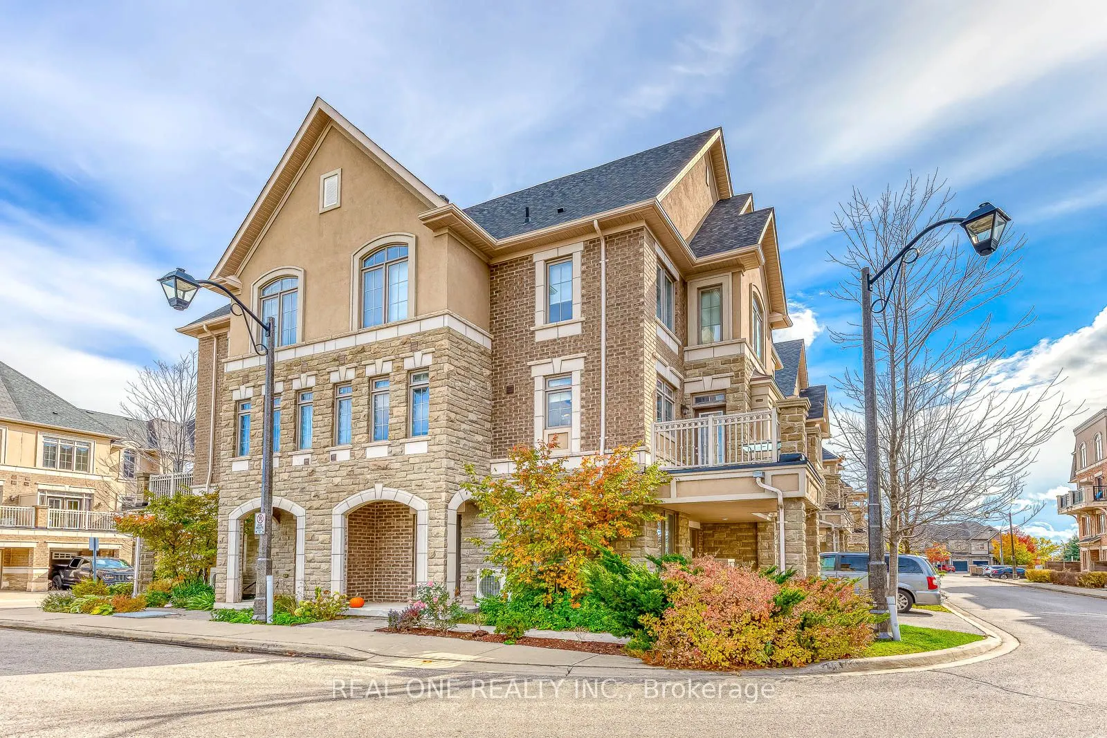 2435 Greenwich Drive, #75