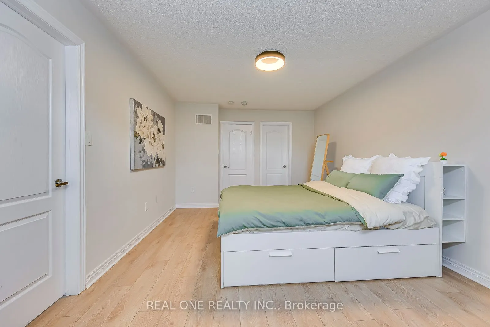 2435 Greenwich Drive, #75