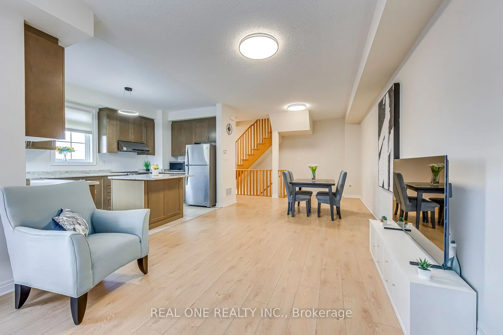 2435 Greenwich Drive, #75