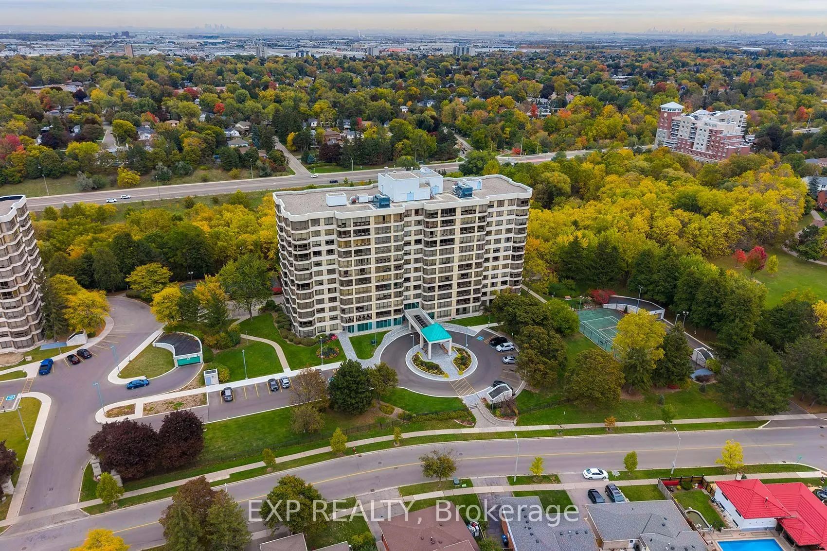 330 Mill Street S, #703