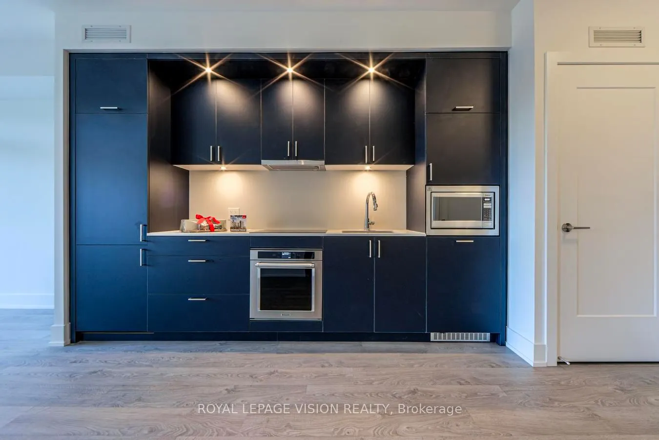 259 The Kingsway, #412
