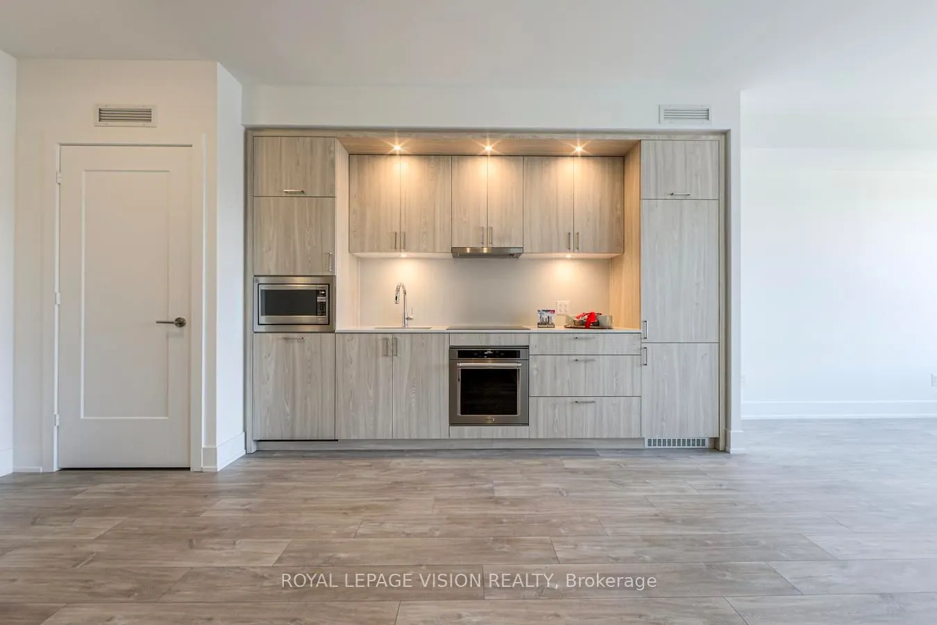 259 The Kingsway, #413