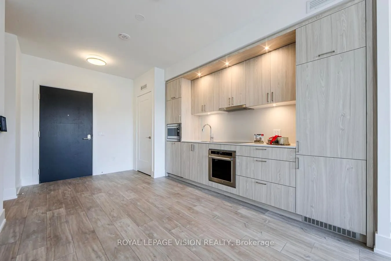 259 The Kingsway, #413