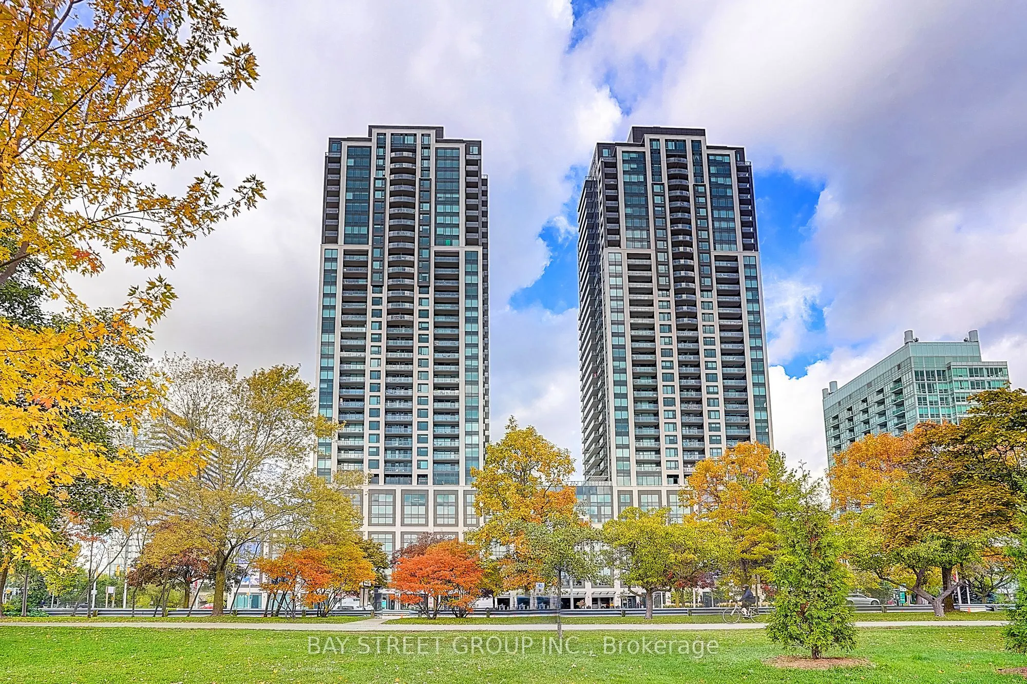 1926 Lake Shore Boulevard W, #3805