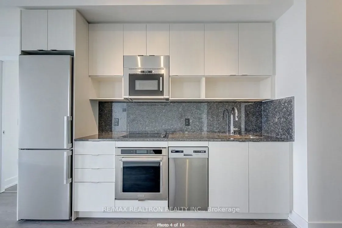 7 Mabelle Avenue, #4010