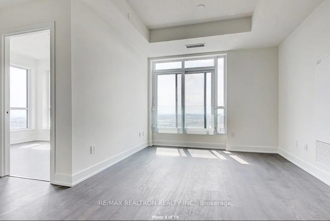 7 Mabelle Avenue, #4010