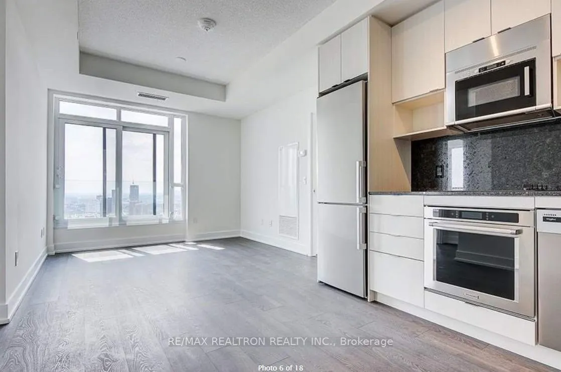7 Mabelle Avenue, #4010