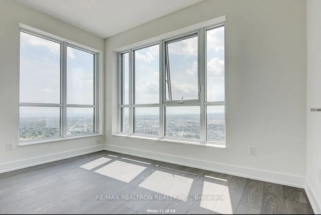 7 Mabelle Avenue, #4010