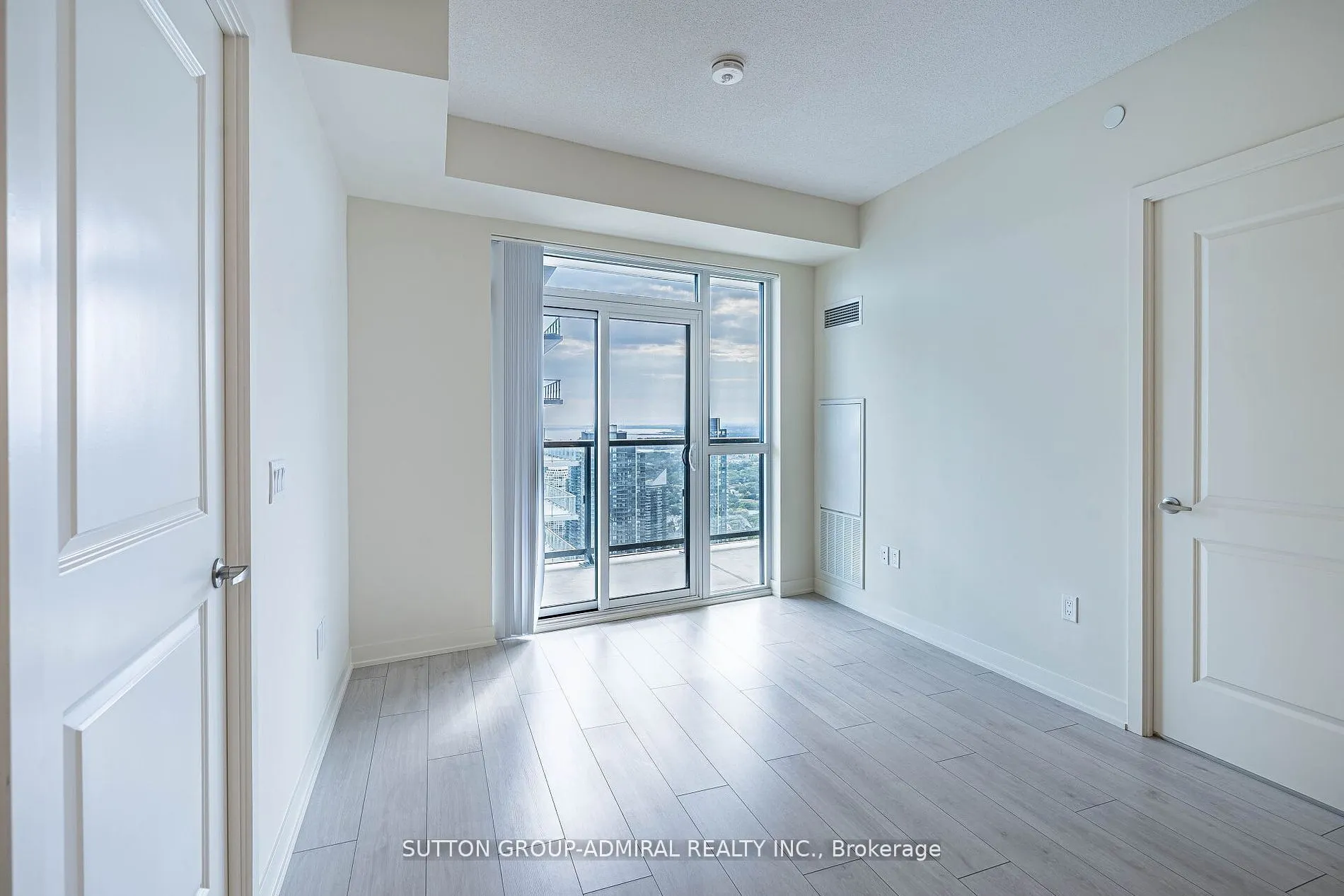 38 Annie Craig Drive, #4806