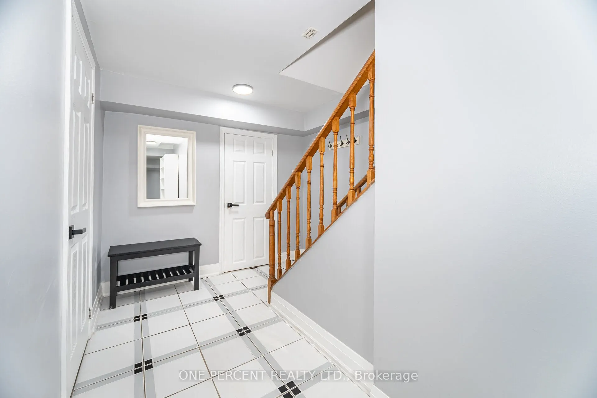 704 Bookham Crescent