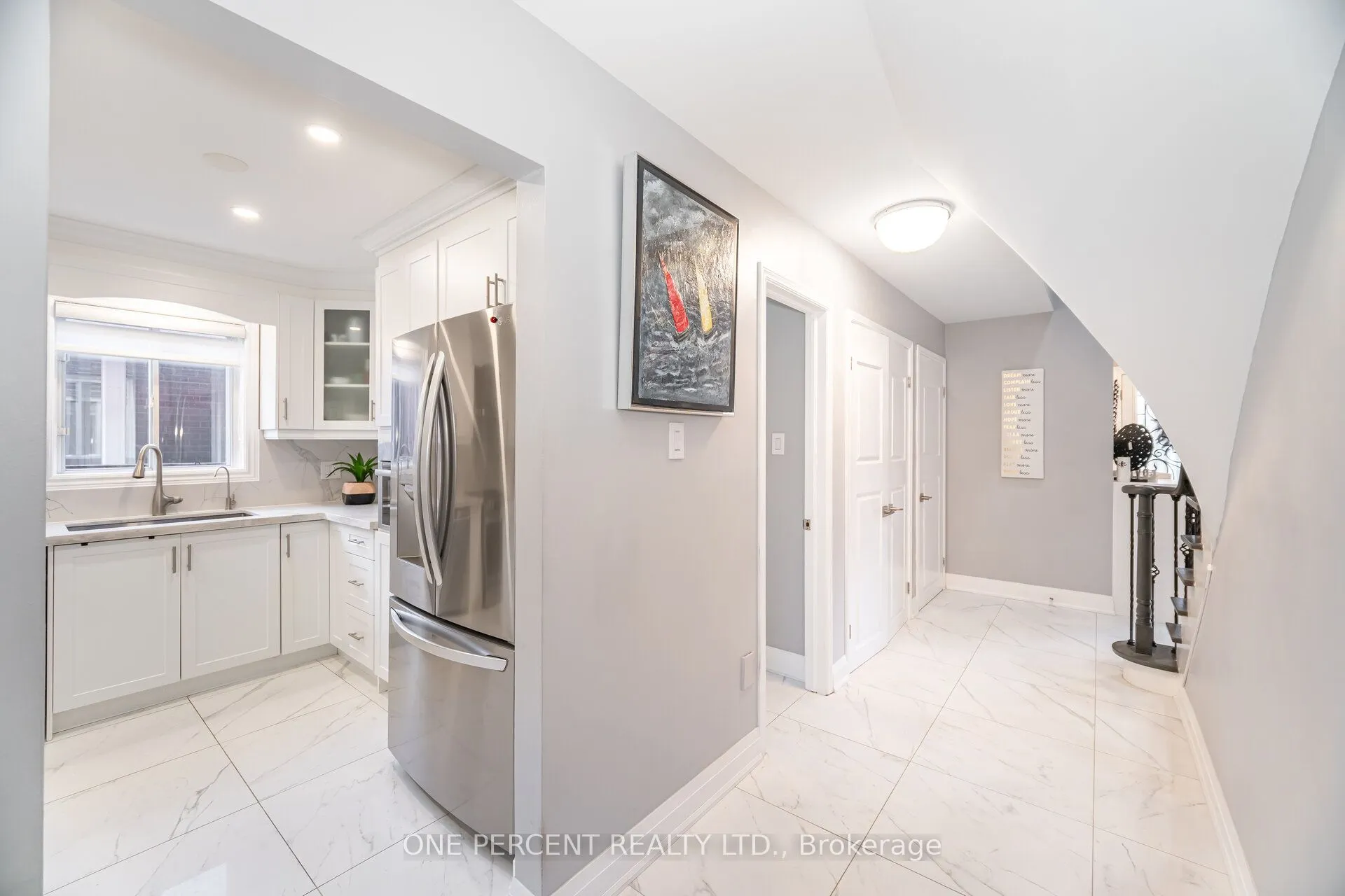 704 Bookham Crescent