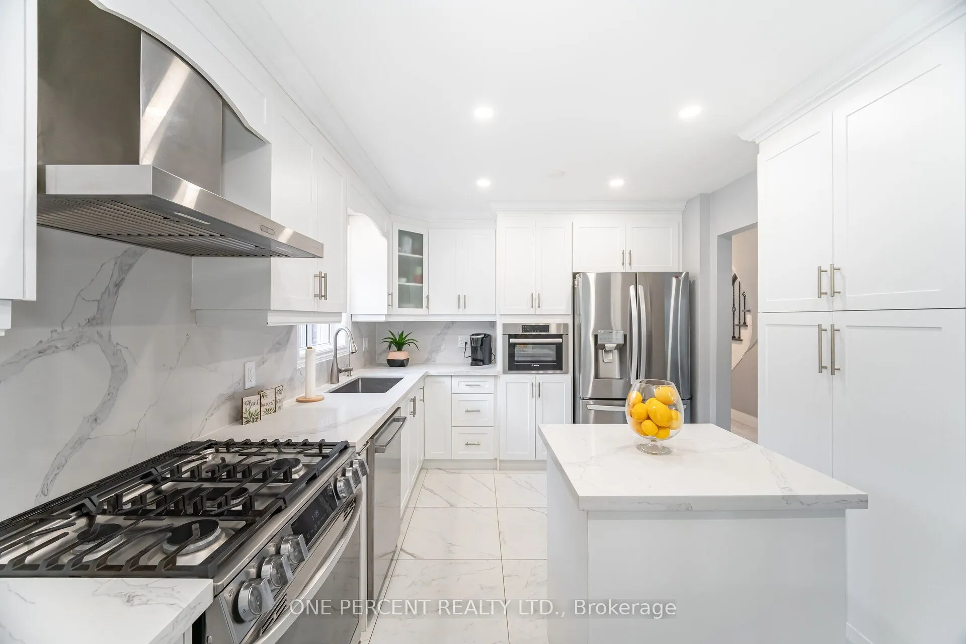704 Bookham Crescent