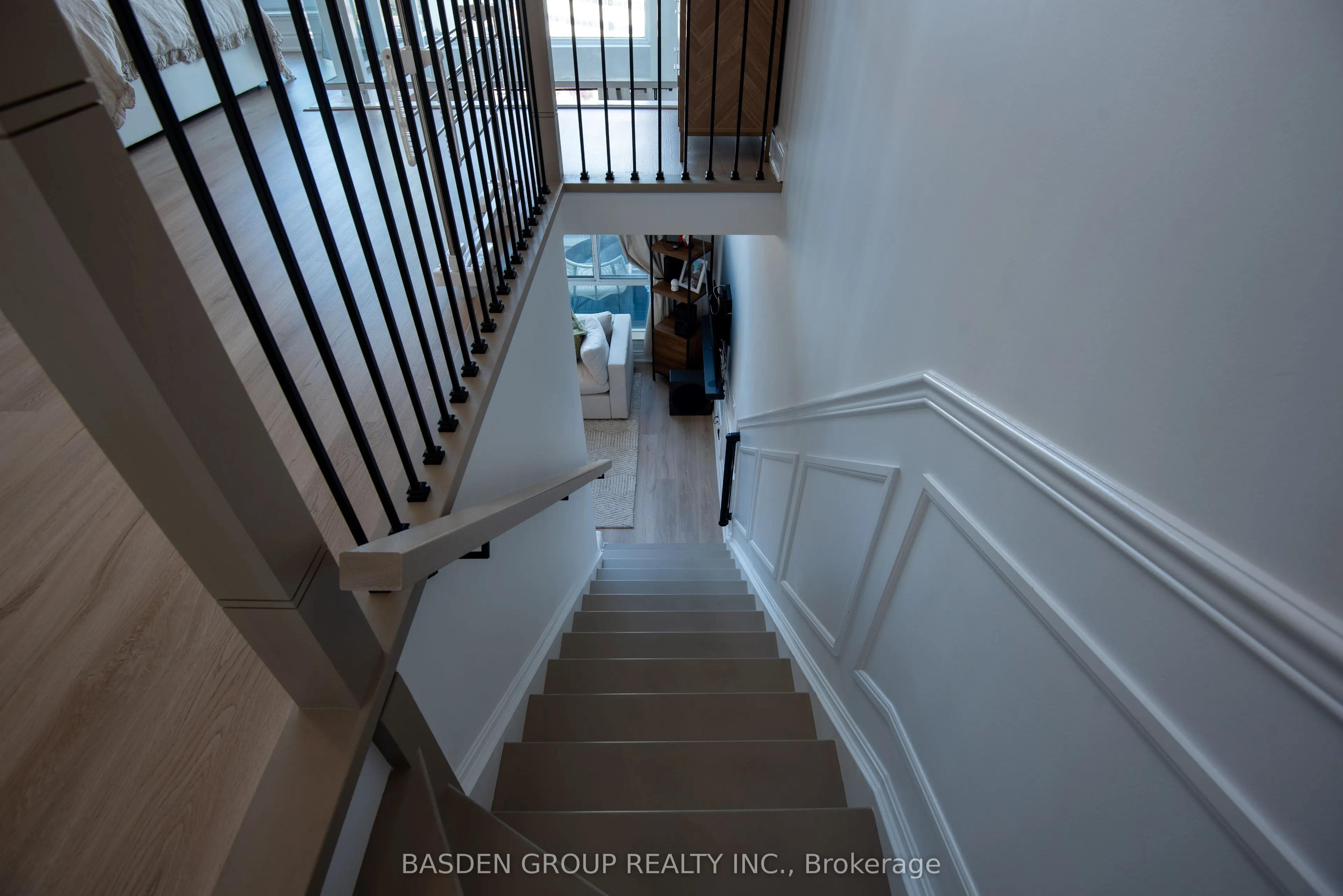 220 Burnhamthorpe Road W, #920