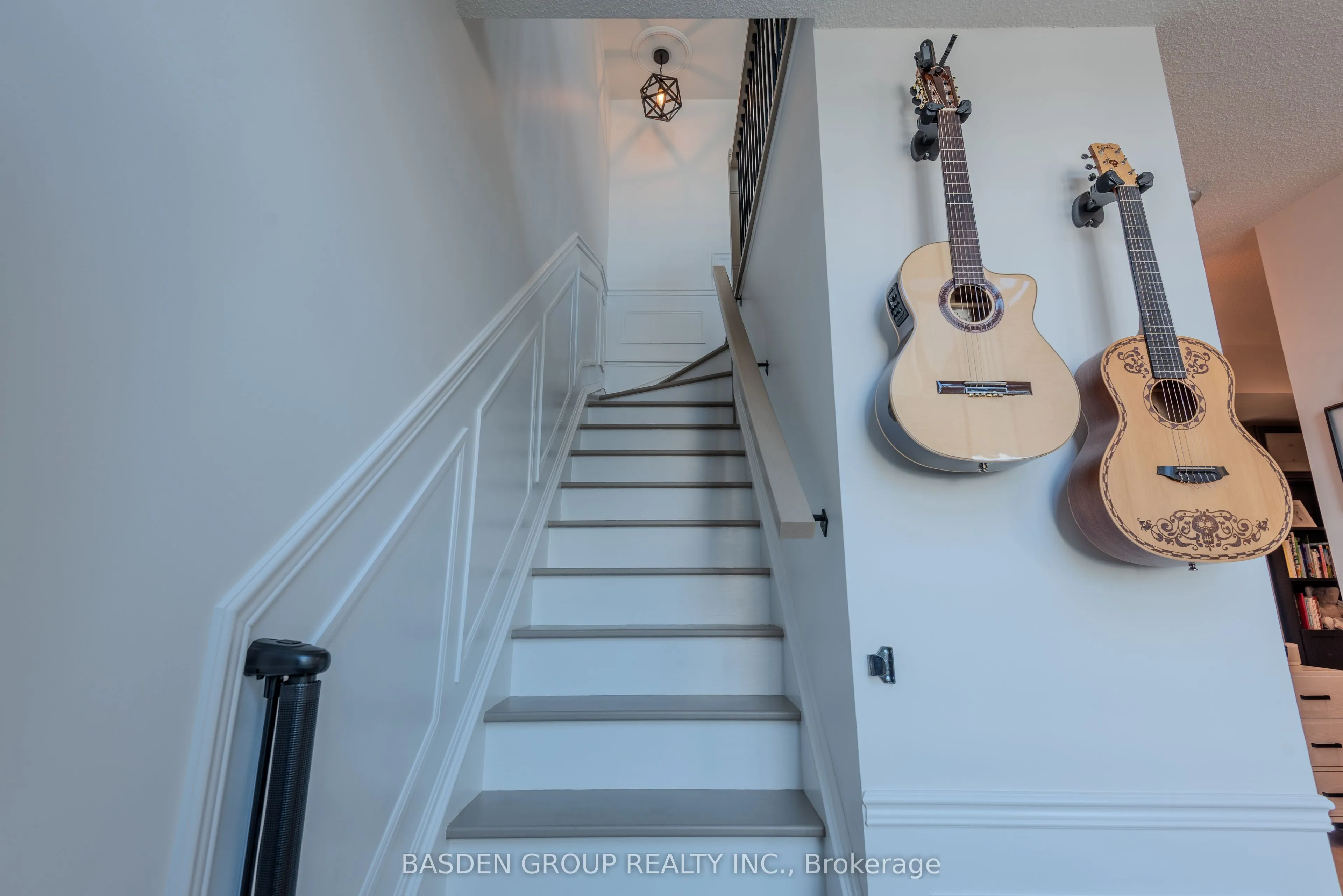 220 Burnhamthorpe Road W, #920