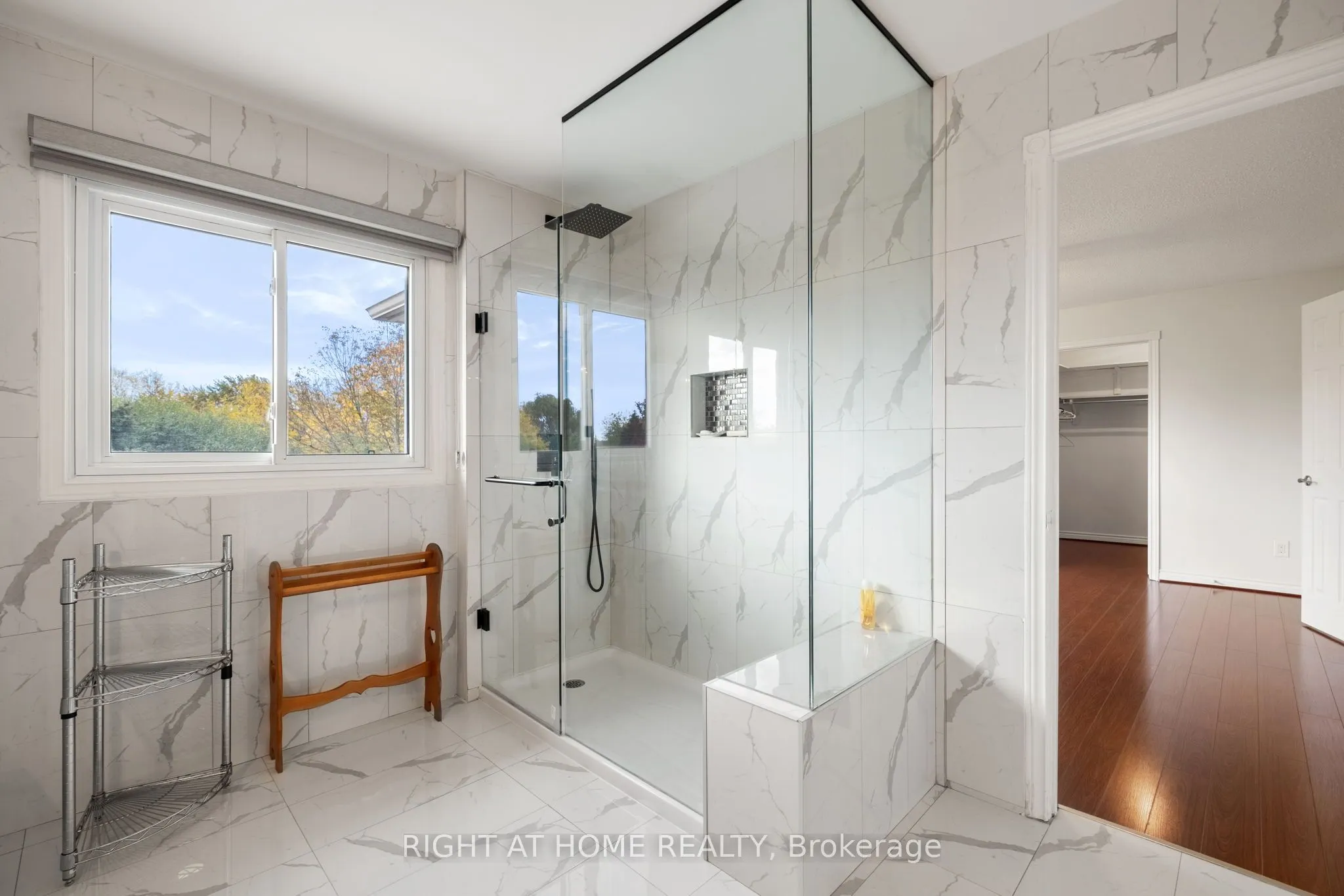 7 Lord Simcoe Drive