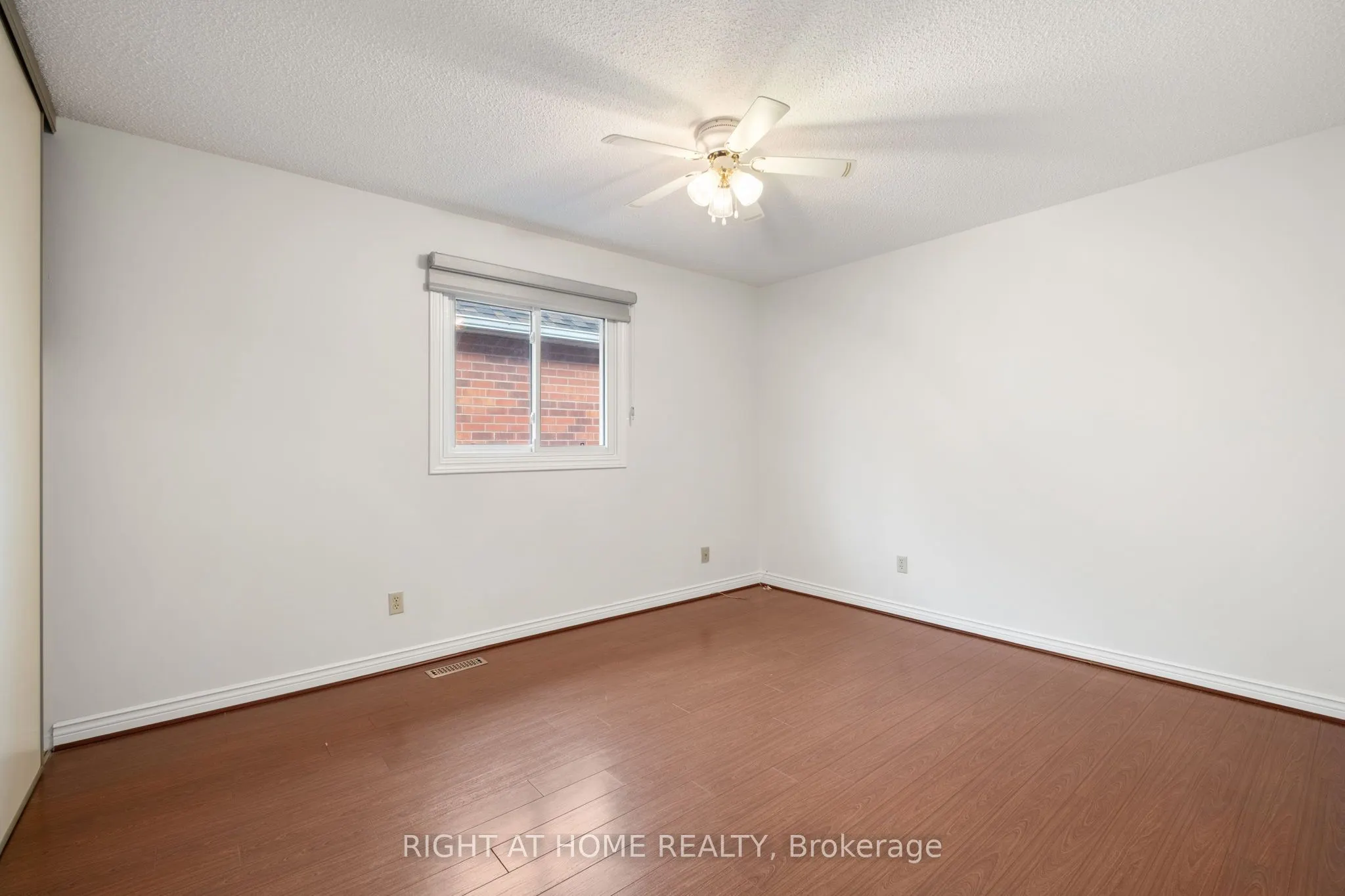 7 Lord Simcoe Drive