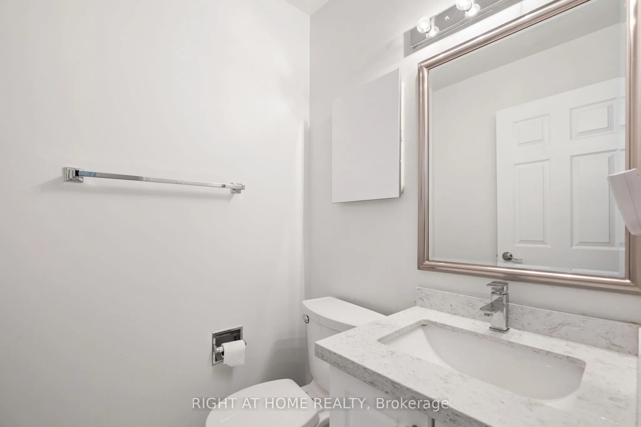 7 Lord Simcoe Drive