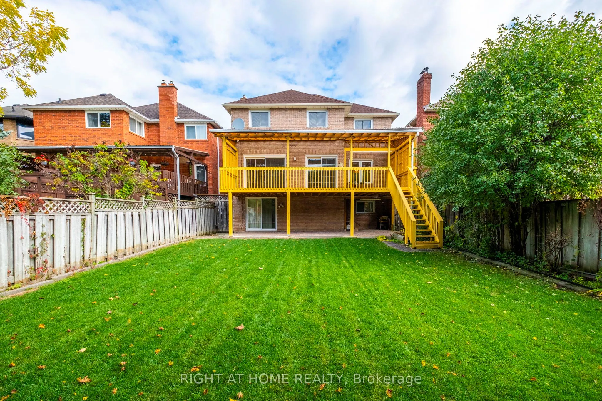 7 Lord Simcoe Drive