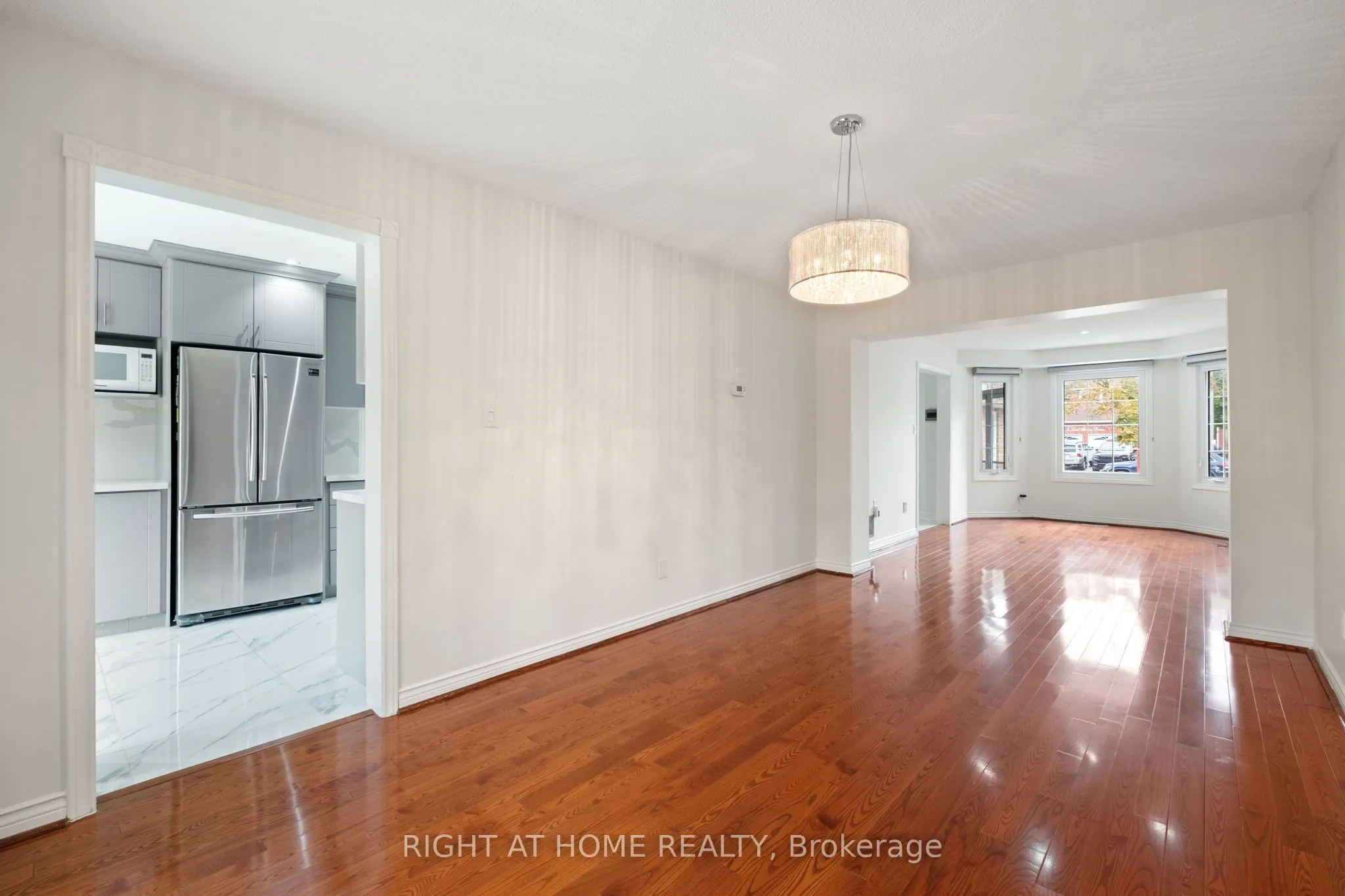 7 Lord Simcoe Drive