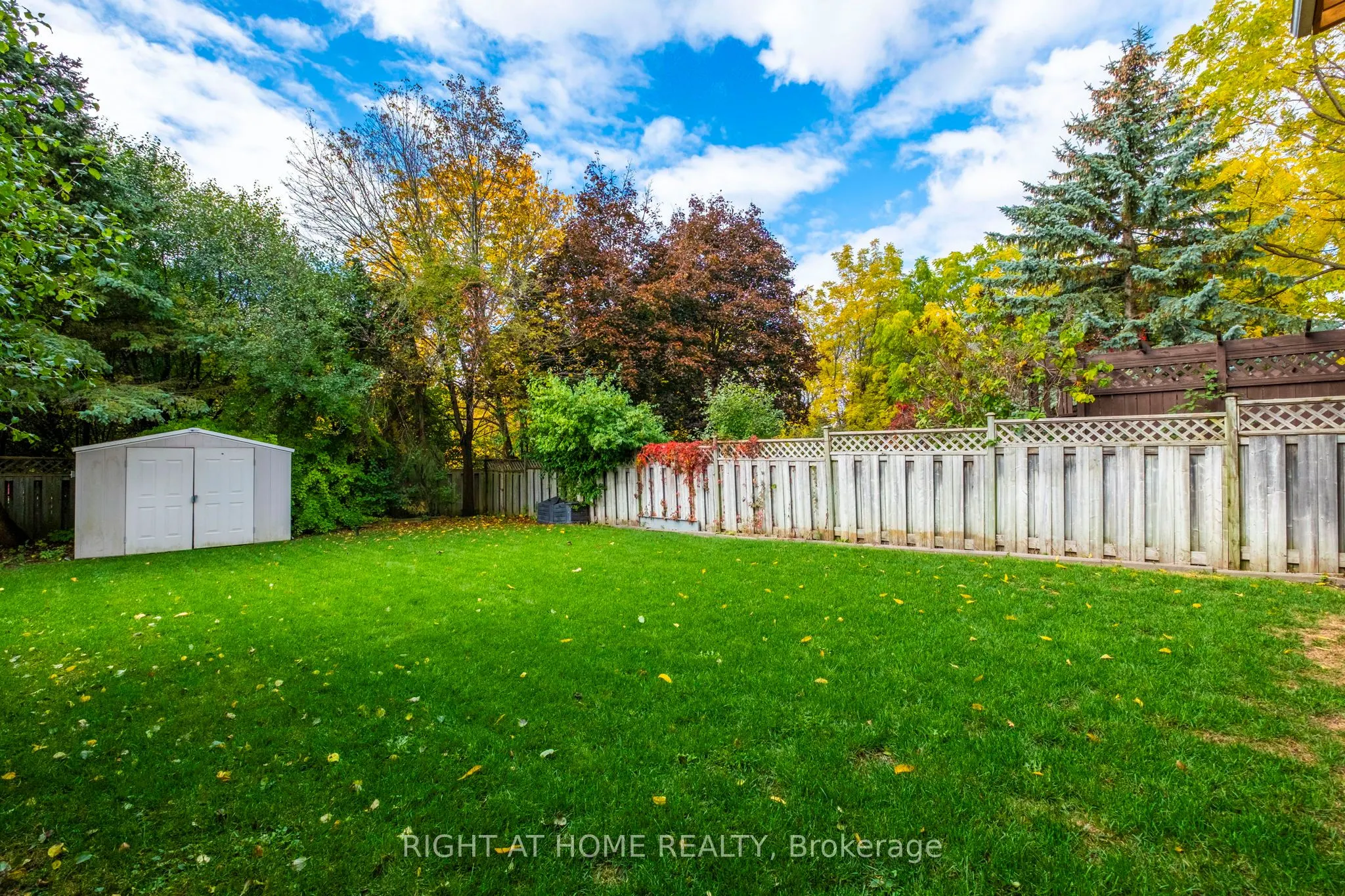 7 Lord Simcoe Drive