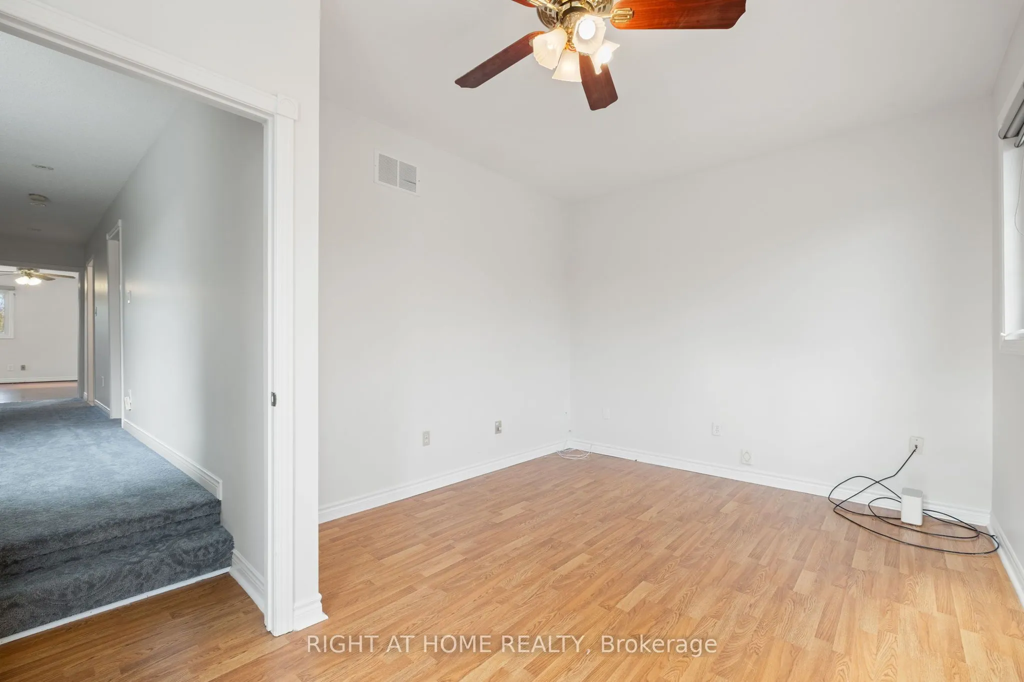 7 Lord Simcoe Drive
