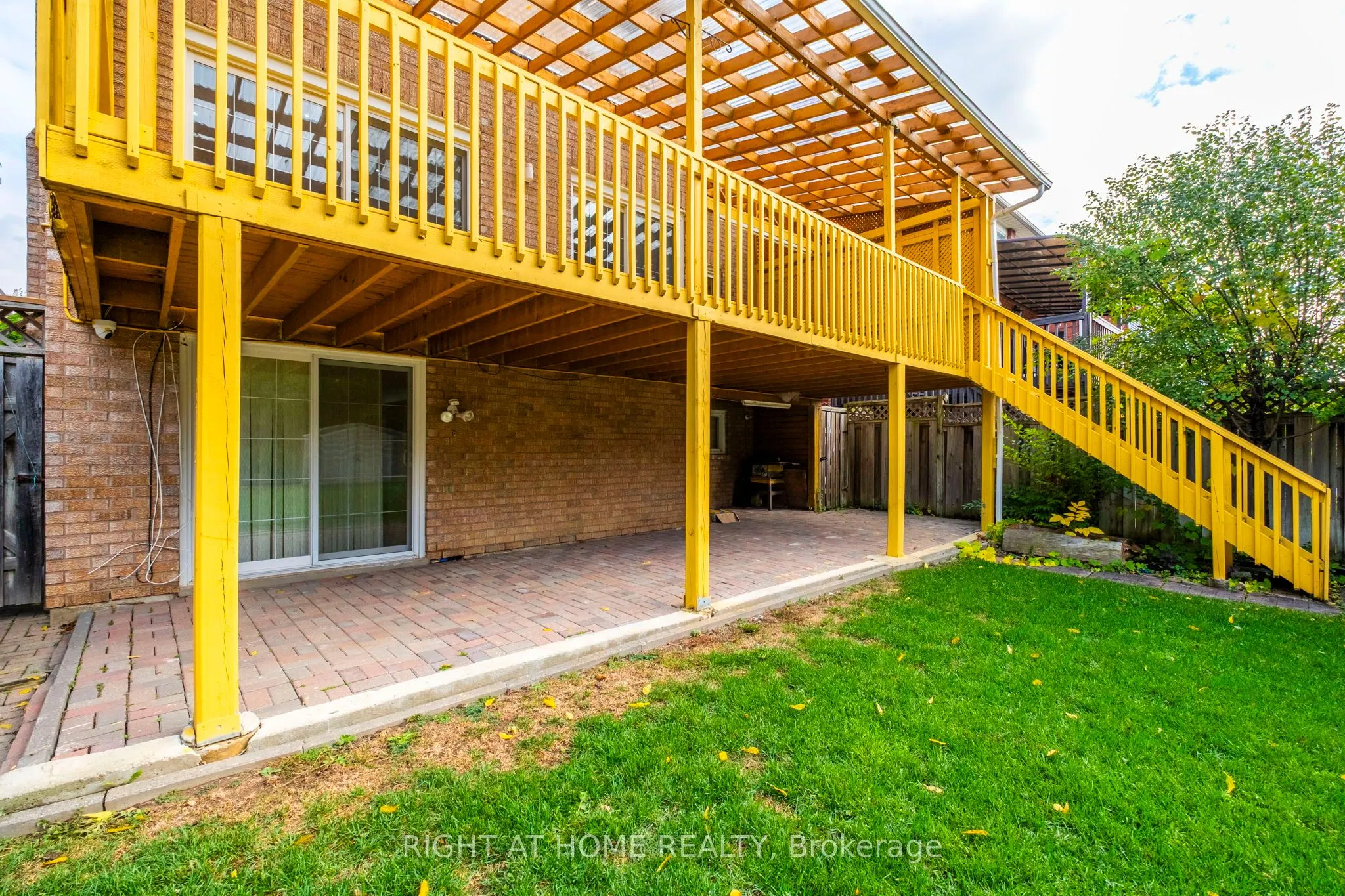 7 Lord Simcoe Drive