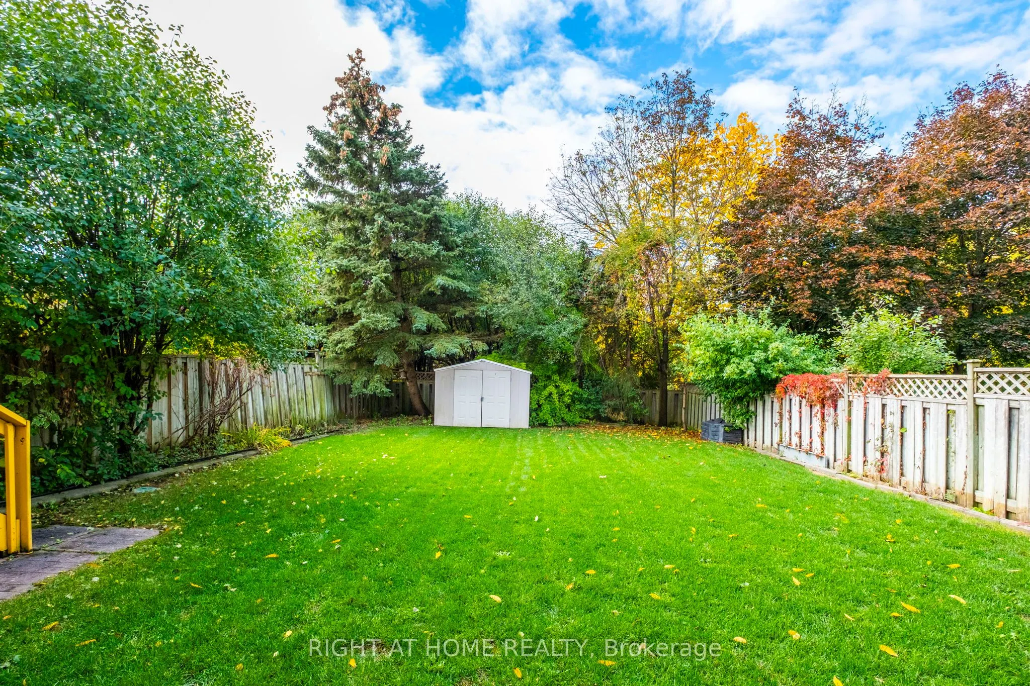 7 Lord Simcoe Drive
