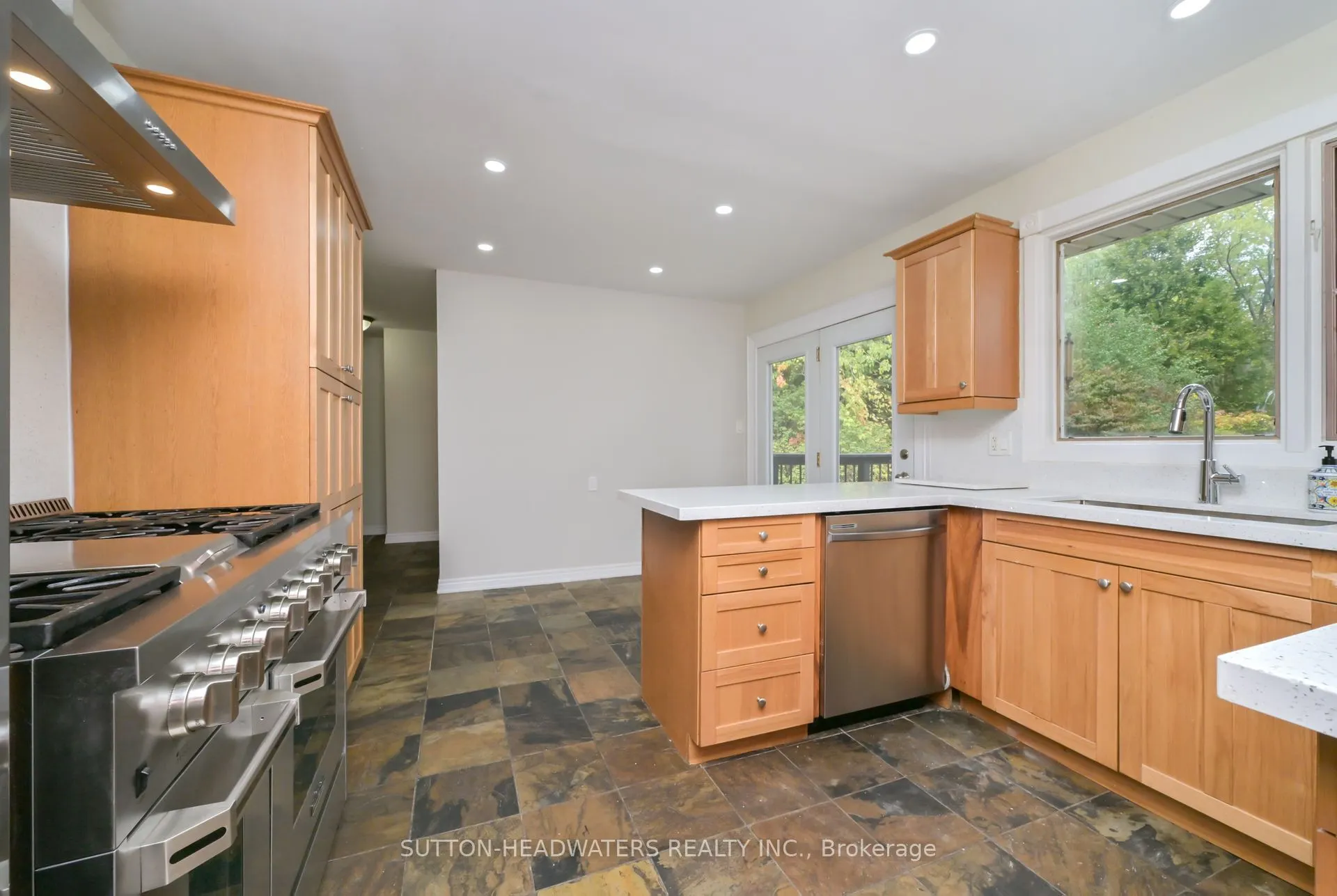 5 Cedar Drive