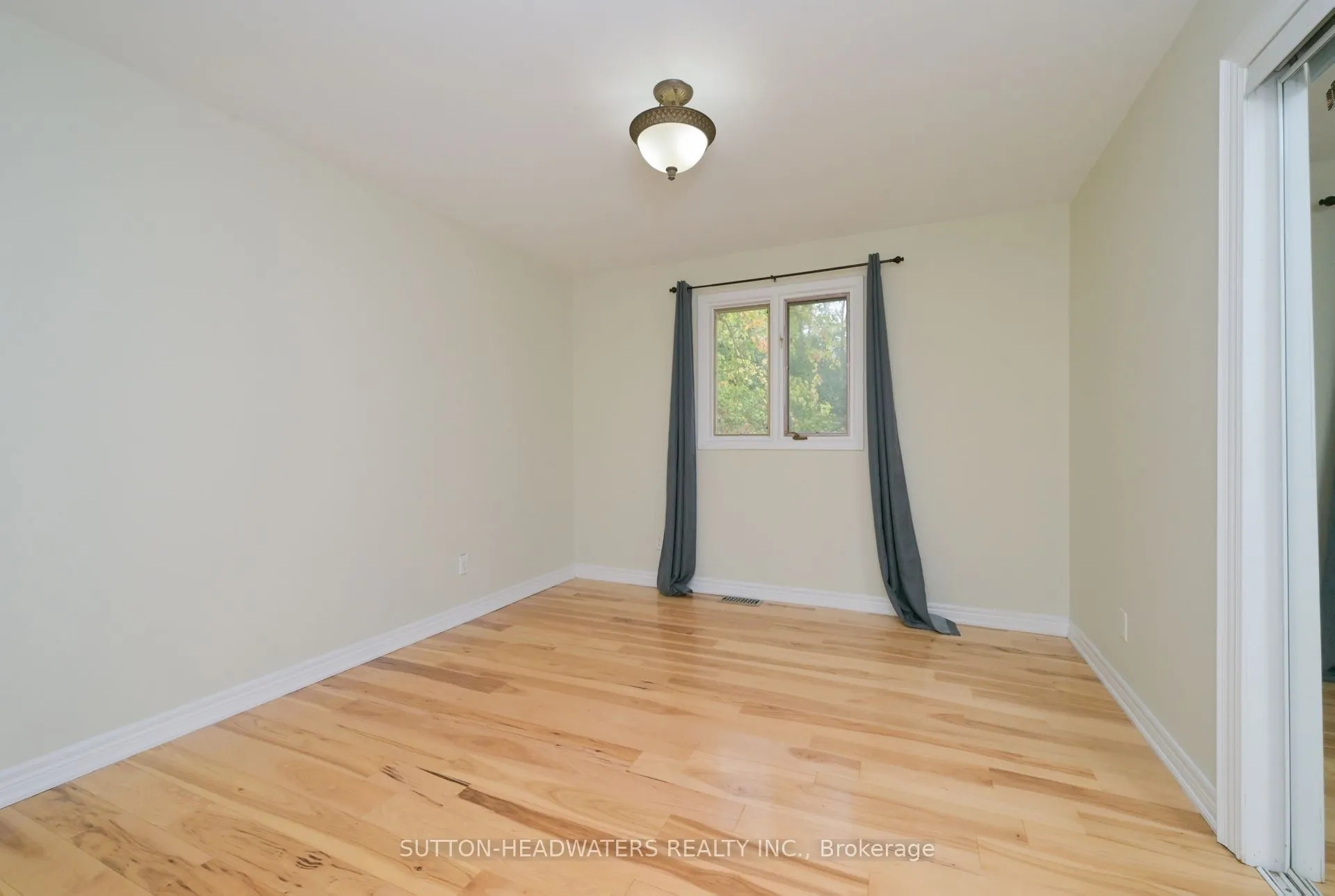 5 Cedar Drive