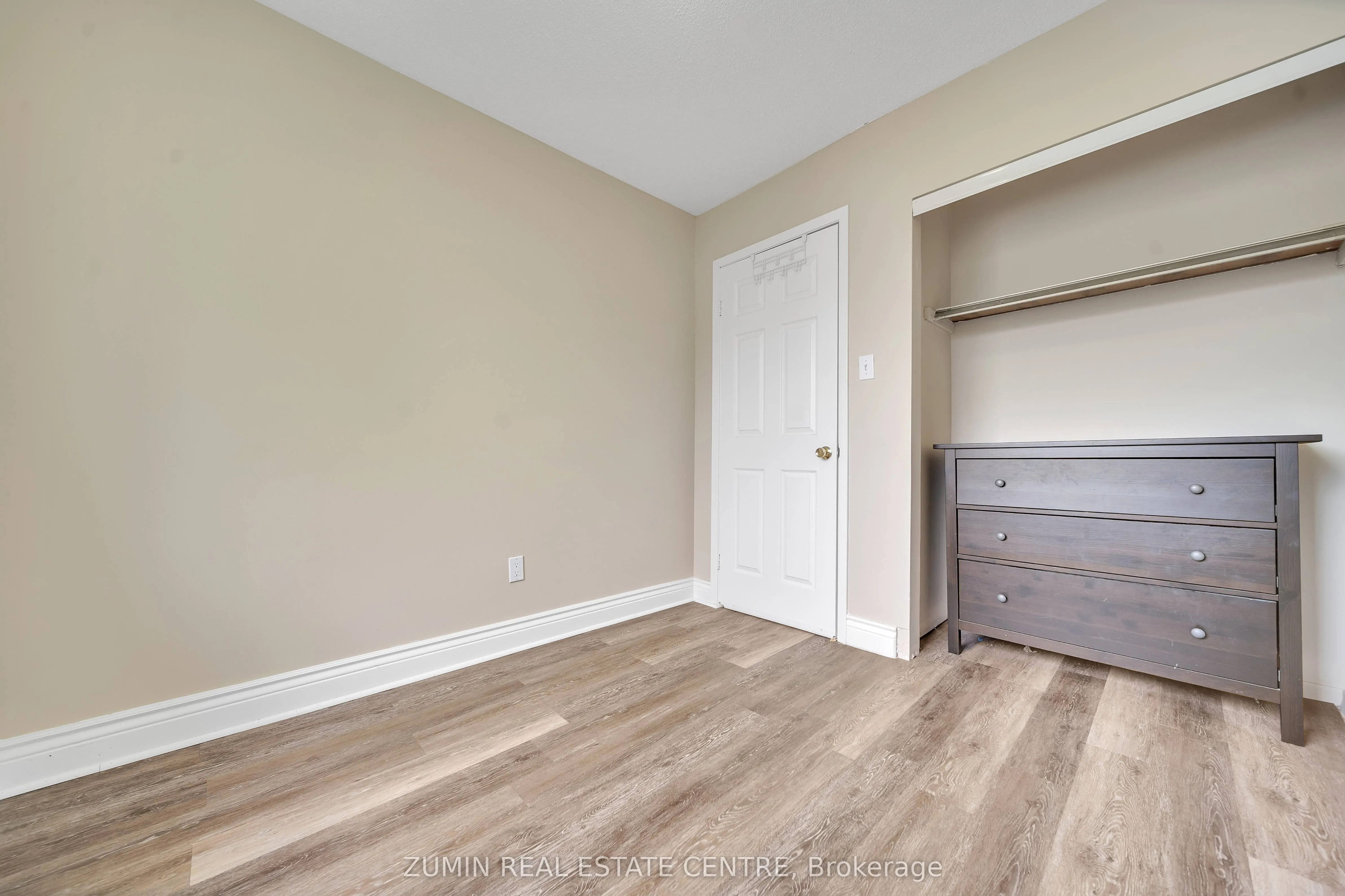 121 Carberry Crescent