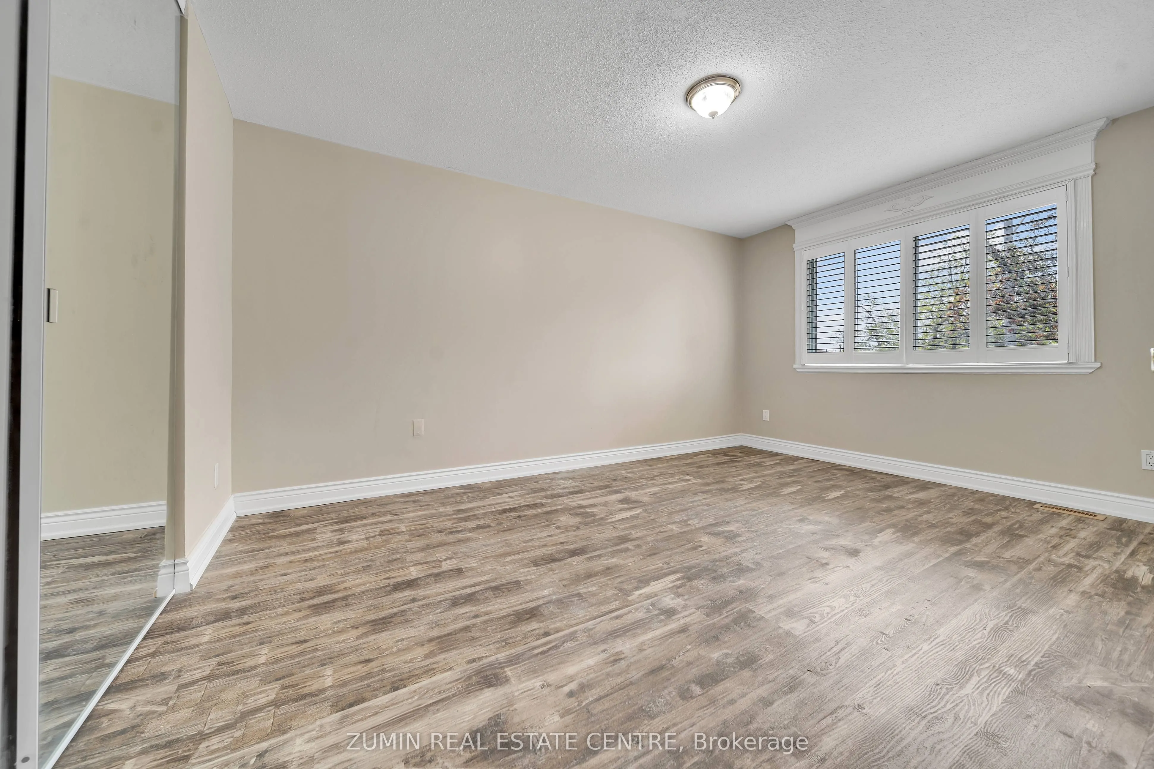 121 Carberry Crescent